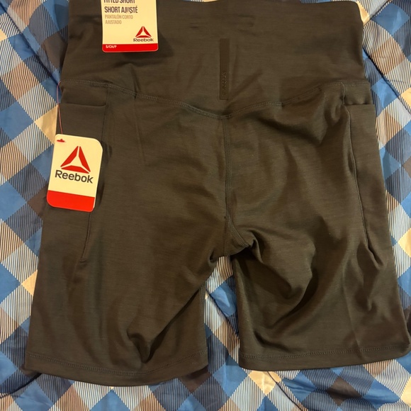 Reebok Black Shorts new with tags - Picture 2 of 5
